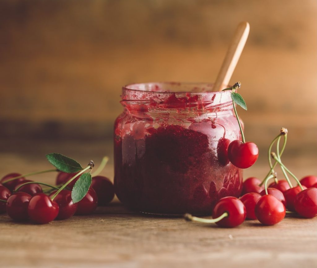 Warum du in den Wechseljahren schlechter schläfst und wie du mit der richtigen Ernährung Schlafstörungen stoppst